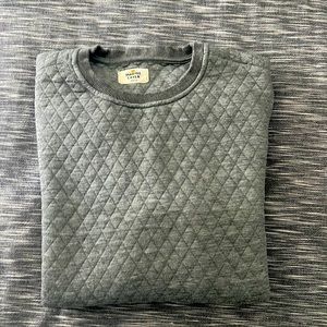 Men’s medium gray quilted marine layer sweater